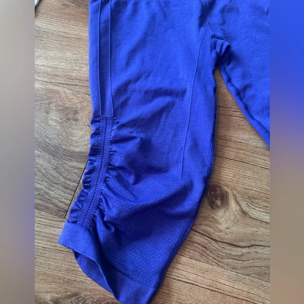 Lululemon In the Flow II Crop Leggings. Bright Purple. Size 10. Like New. - Picture 2 of 8